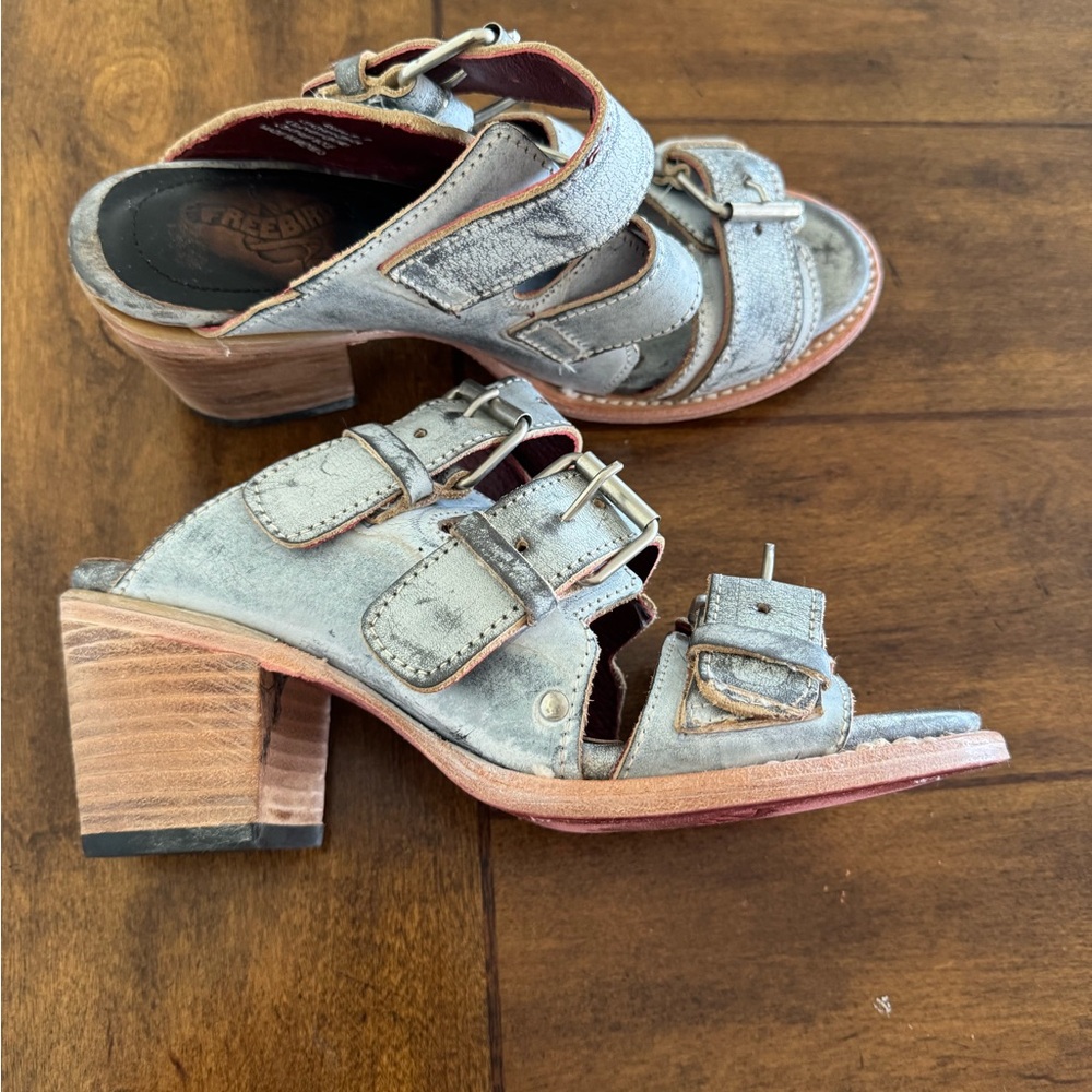 FREEBIRD Gray Sandals with Buckle Straps and Block Heel